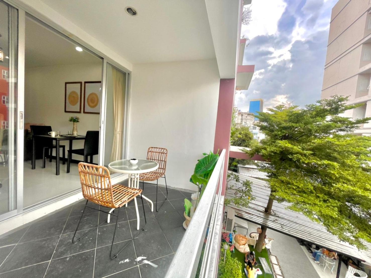 Baan Sabai Rama IV Apartment Bangkok Buitenkant foto