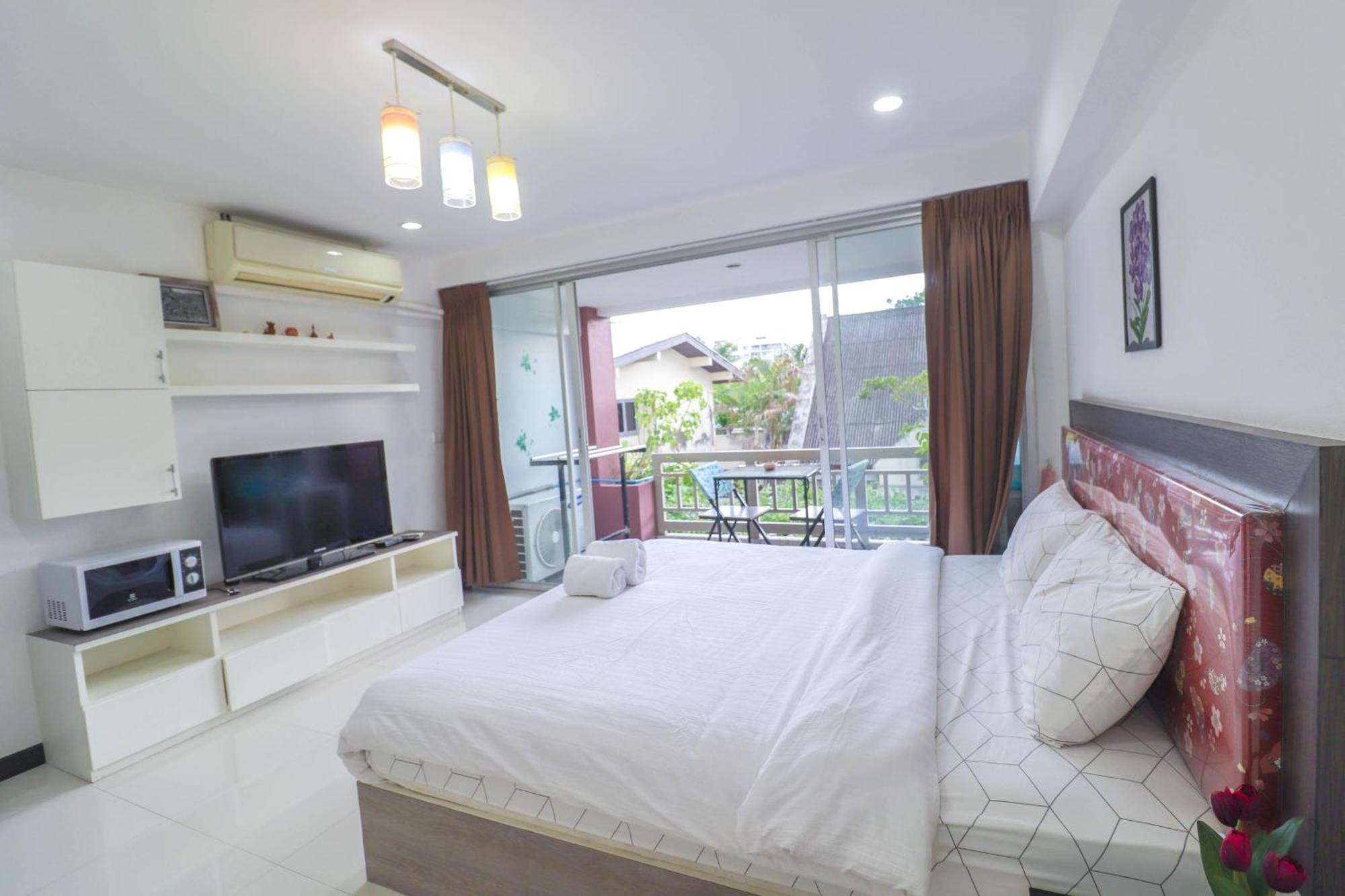 Baan Sabai Rama IV Apartment Bangkok Buitenkant foto