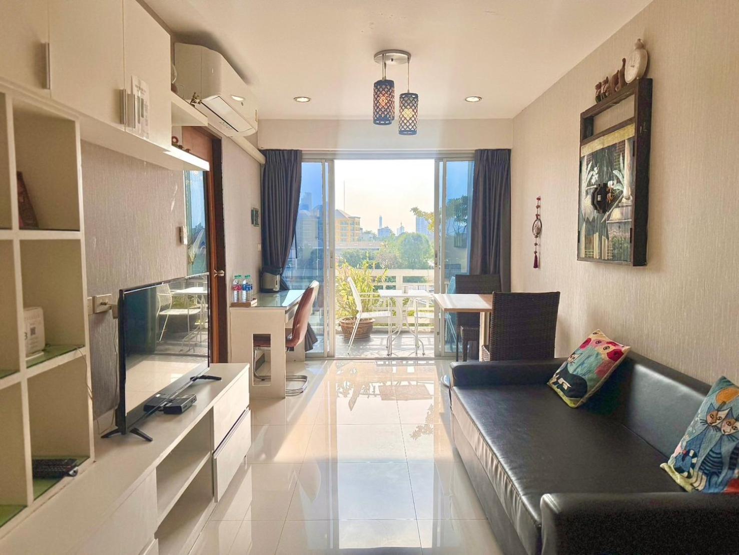 Baan Sabai Rama IV Apartment Bangkok Buitenkant foto